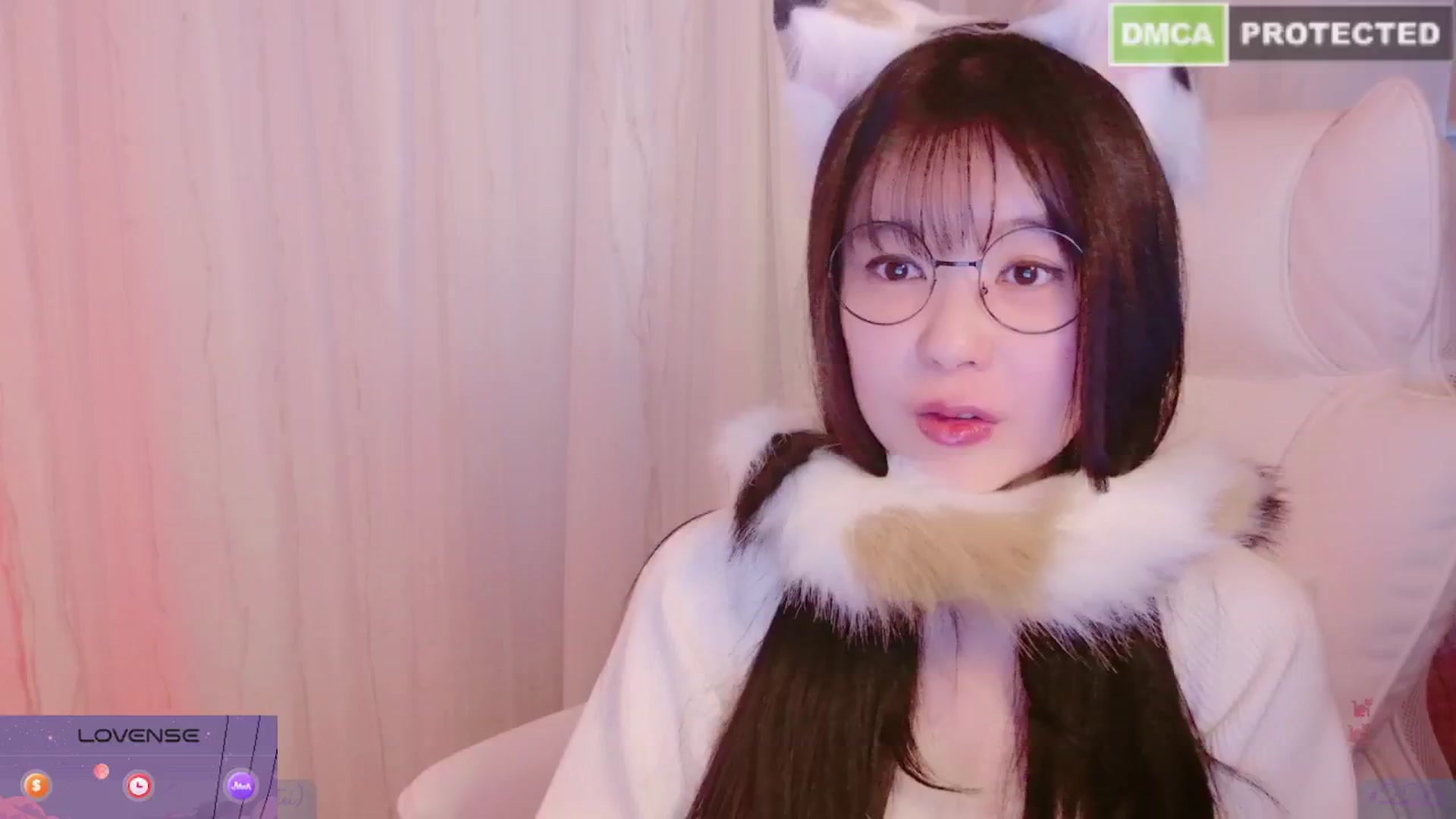 Gallery image thumbnail from cat____'s myfreecams stream on, 01/18/2025, 06:04 image 6 of 20