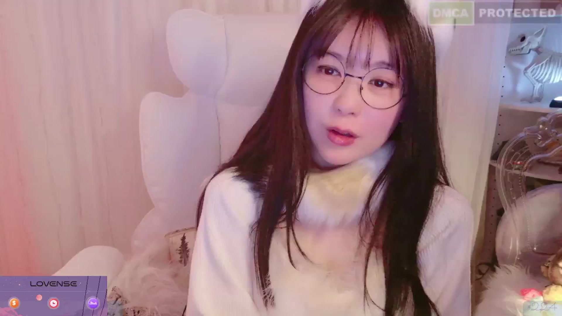 Gallery image thumbnail from cat____'s myfreecams stream on, 01/18/2025, 06:04 image 17 of 20