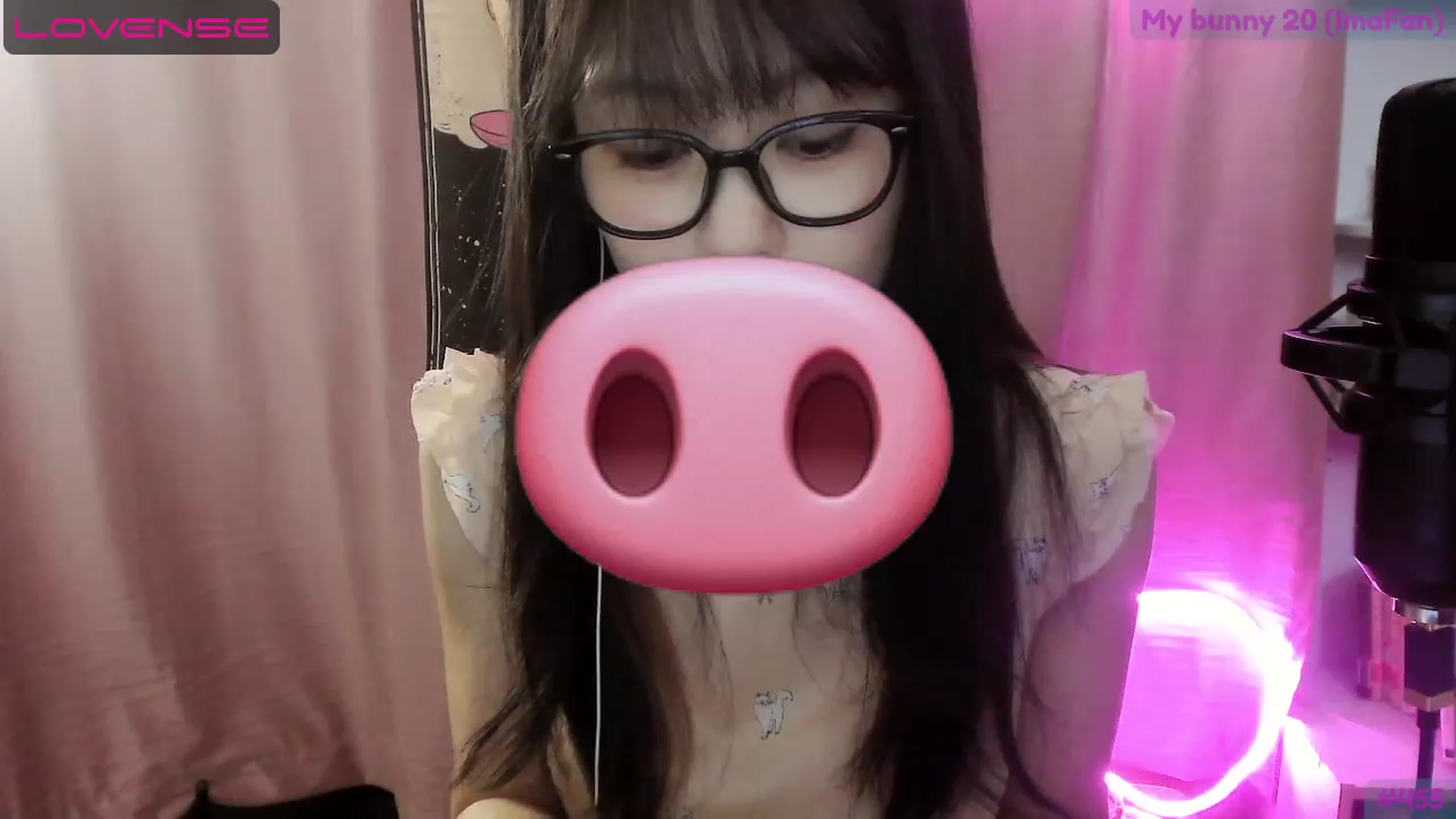 Gallery image thumbnail from cat______'s myfreecams stream on, 06/25/2023, 04:59 image 5 of 20