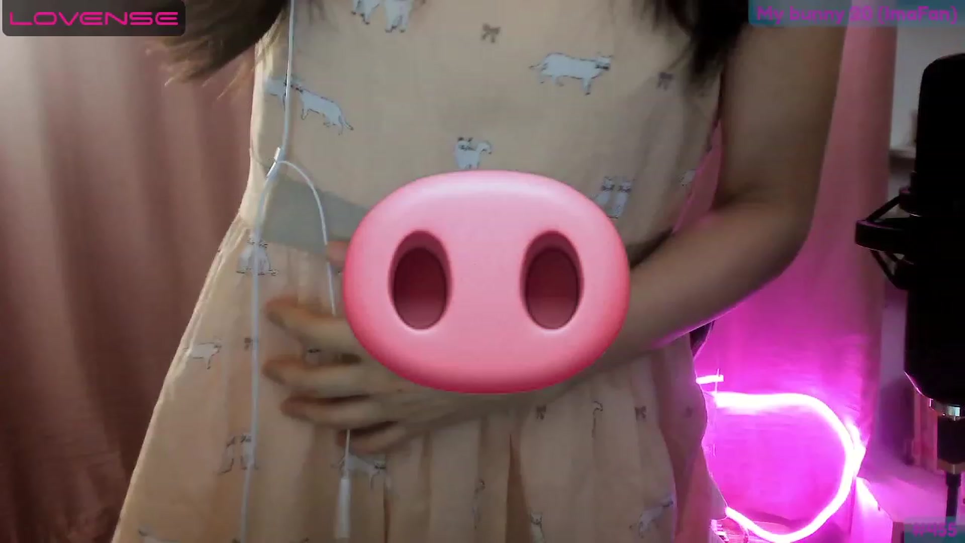 Gallery image thumbnail from cat______'s myfreecams stream on, 06/25/2023, 04:59 image 3 of 20