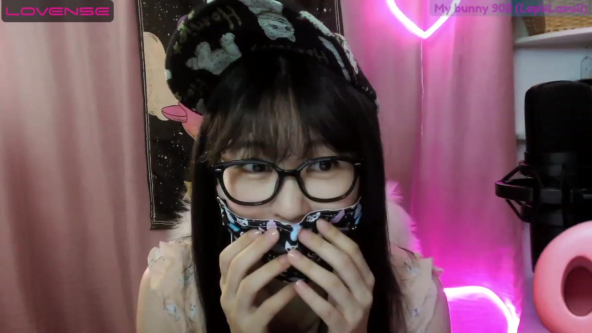 Gallery image thumbnail from cat______'s myfreecams stream on, 06/25/2023, 04:59 image 11 of 20