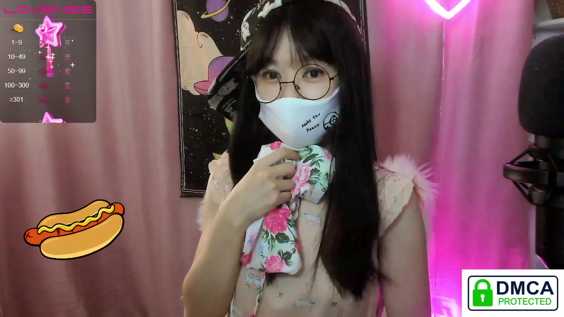 Gallery image thumbnail from cat______'s myfreecams stream on, 06/25/2023, 07:25 image 15 of 20