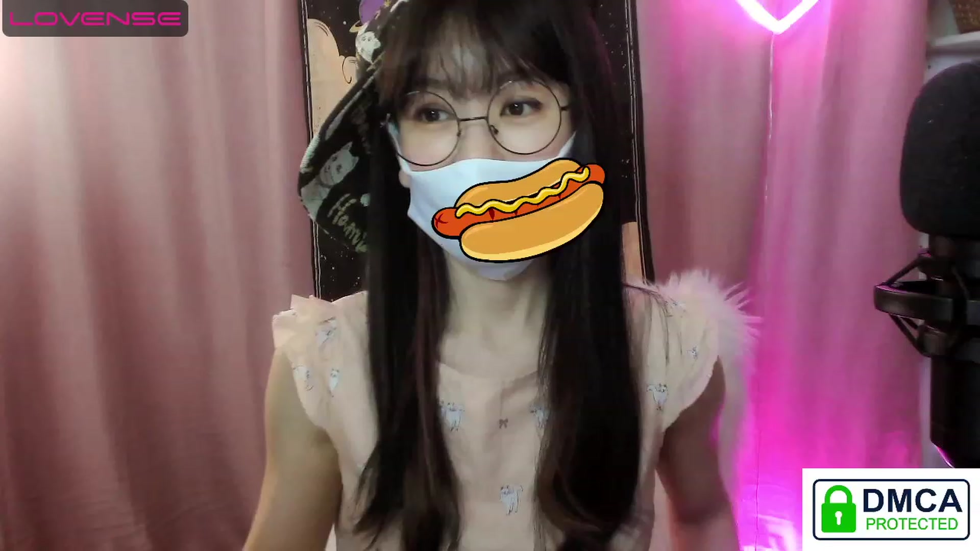 Gallery image thumbnail from cat______'s myfreecams stream on, 06/25/2023, 07:25 image 2 of 20