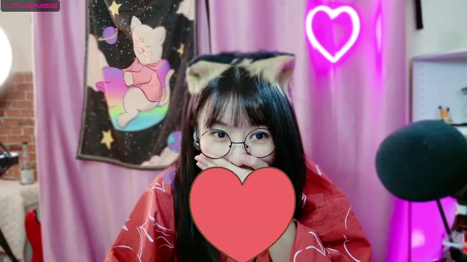 Gallery image thumbnail from cat______'s myfreecams stream on, 07/09/2023, 07:11 image 20 of 20