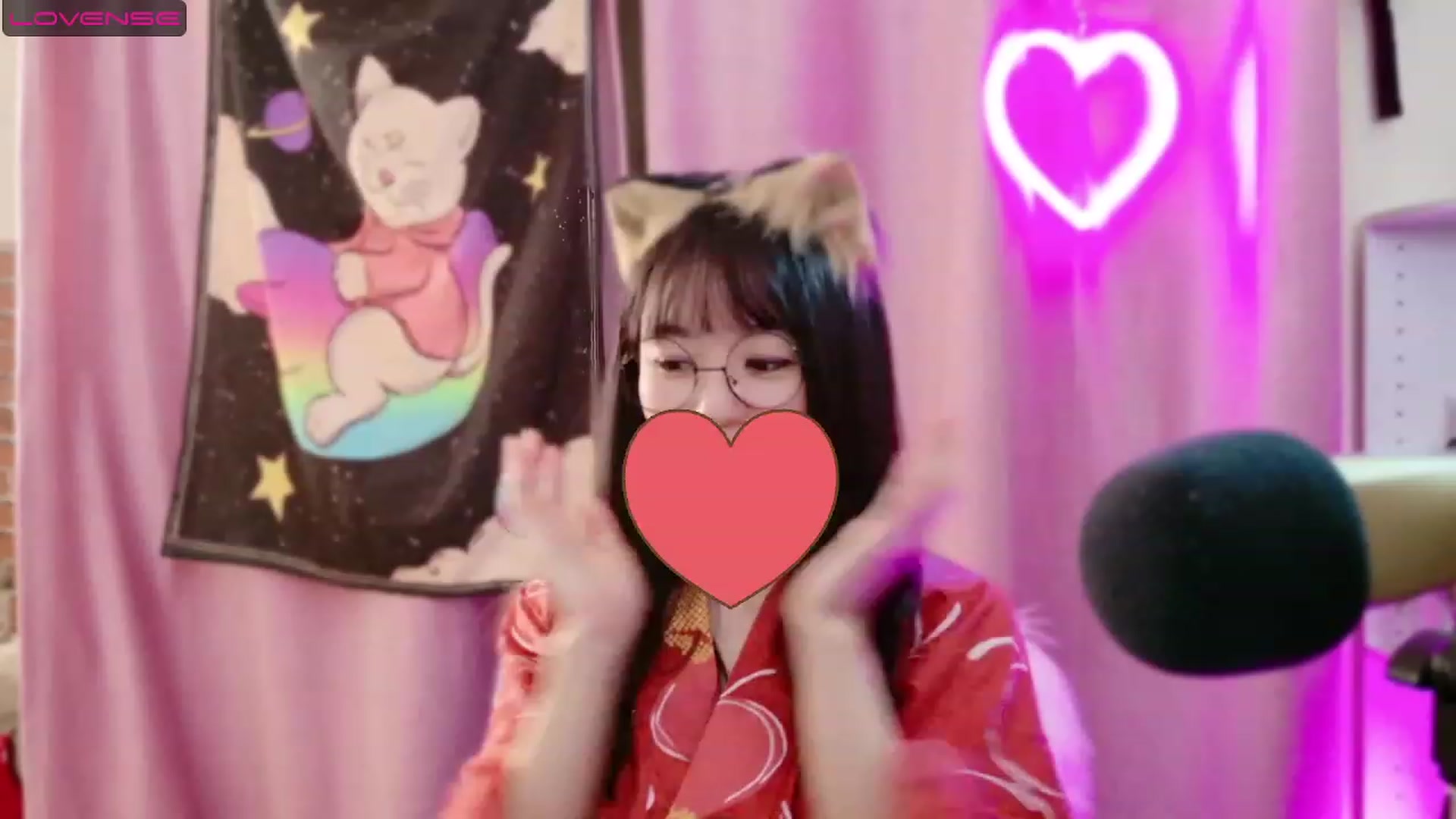 Gallery image thumbnail from cat______'s myfreecams stream on, 07/09/2023, 07:11 image 8 of 20