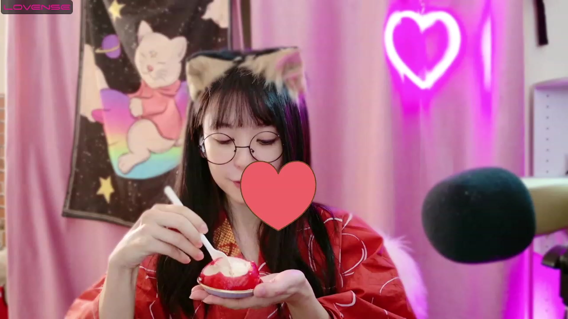 Gallery image thumbnail from cat______'s myfreecams stream on, 07/09/2023, 07:11 image 9 of 20