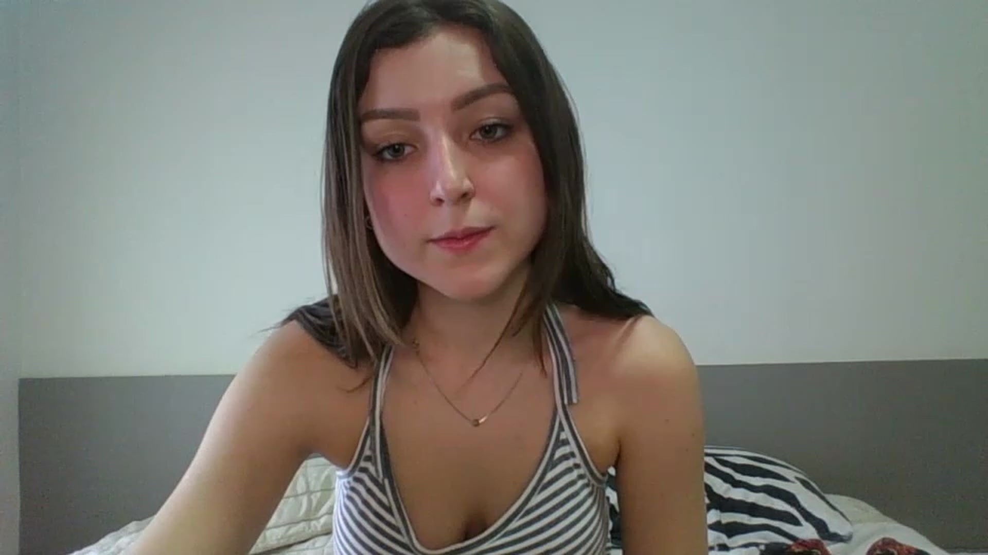 Gallery image thumbnail from cateyes1's myfreecams stream on, 04/07/2023, 17:31 image 4 of 20