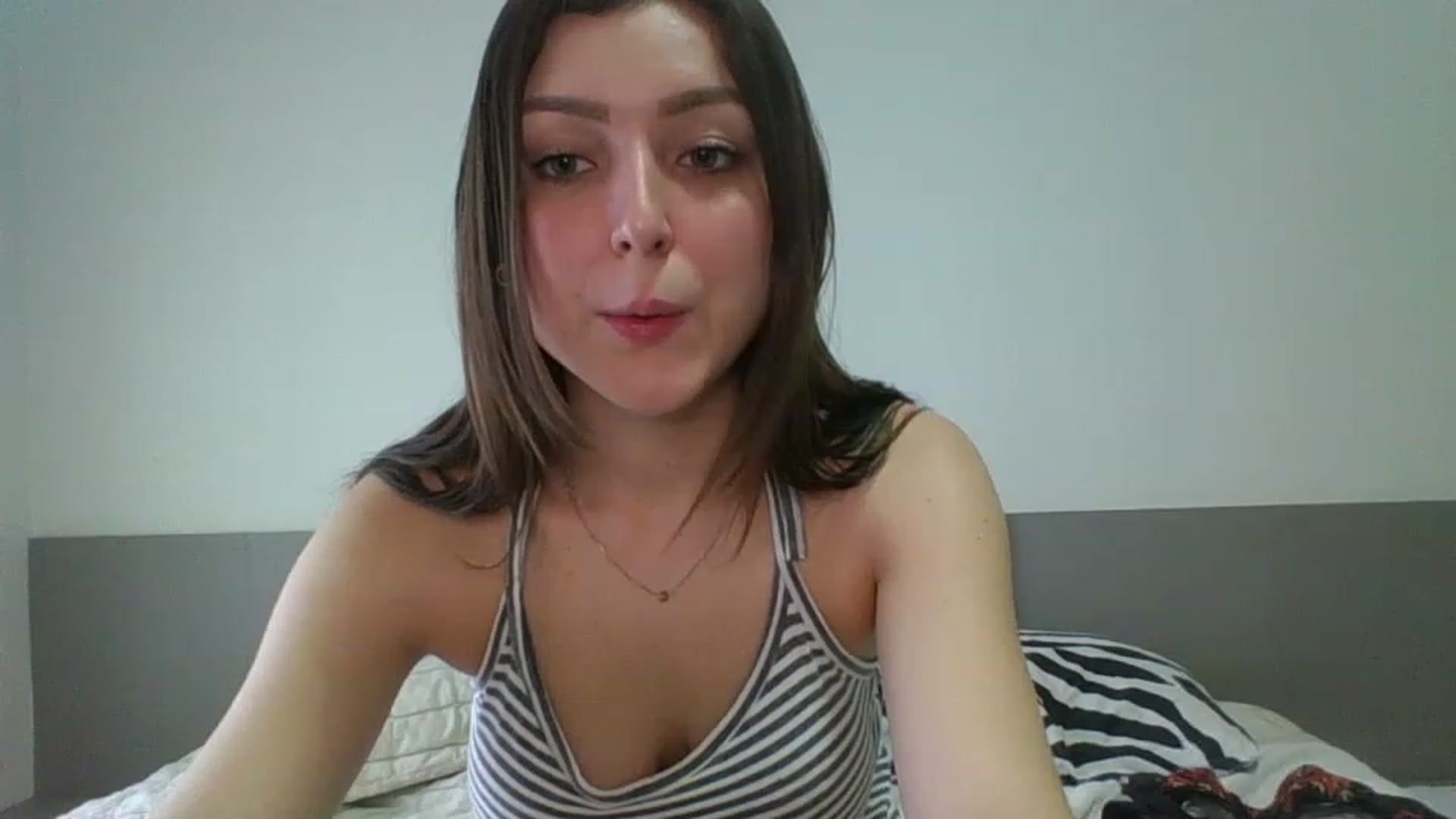 Gallery image thumbnail from cateyes1's myfreecams stream on, 04/07/2023, 17:31 image 5 of 20