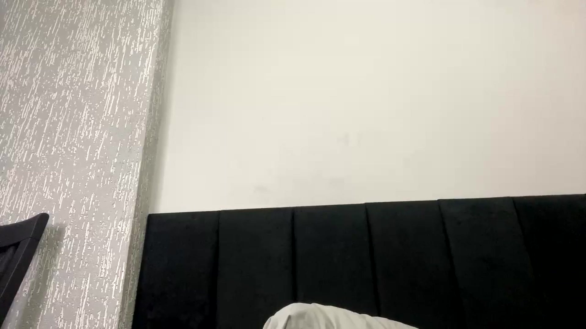 Gallery image thumbnail from cateyes1's myfreecams stream on, 12/21/2023, 01:52 image 14 of 20