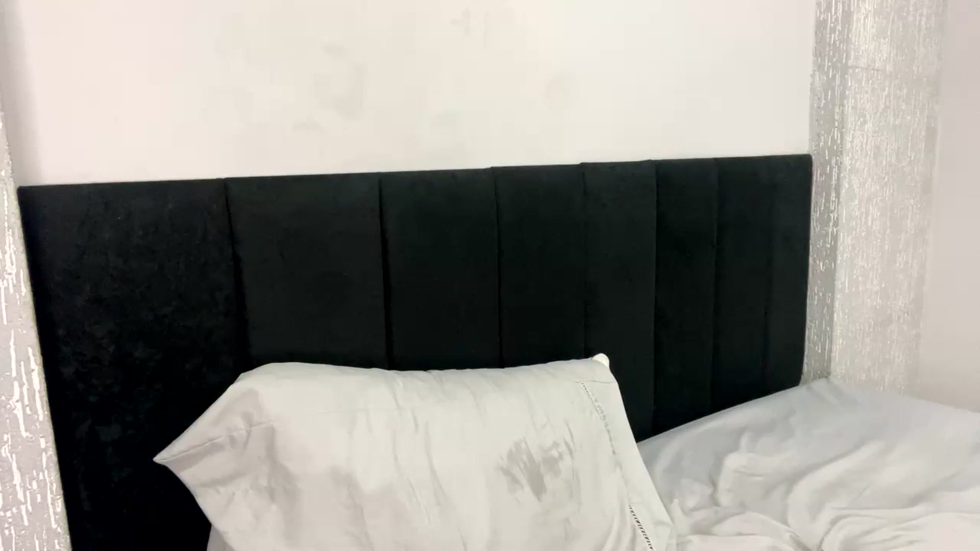 Gallery image thumbnail from cateyes1's myfreecams stream on, 01/10/2024, 01:25 image 15 of 20