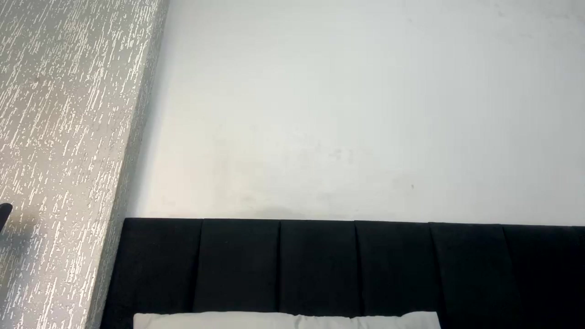 Gallery image thumbnail from cateyes1's myfreecams stream on, 03/13/2024, 24:06 image 16 of 20