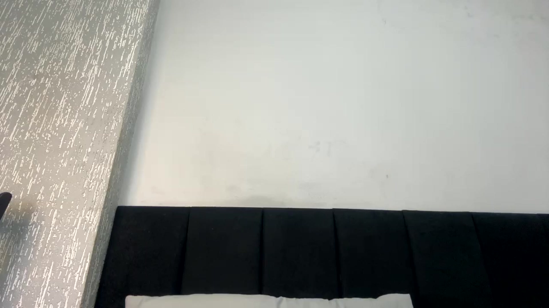 Gallery image thumbnail from cateyes1's myfreecams stream on, 03/13/2024, 24:06 image 17 of 20