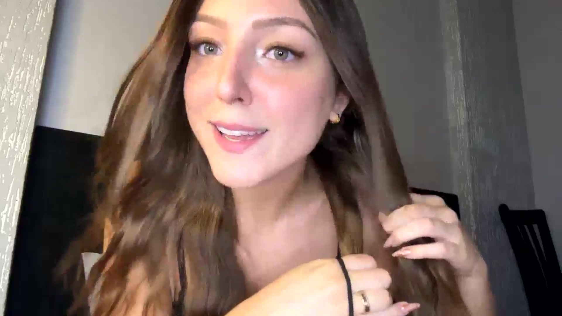 Gallery image thumbnail from cateyes1's myfreecams stream on, 04/28/2024, 02:10 image 12 of 20