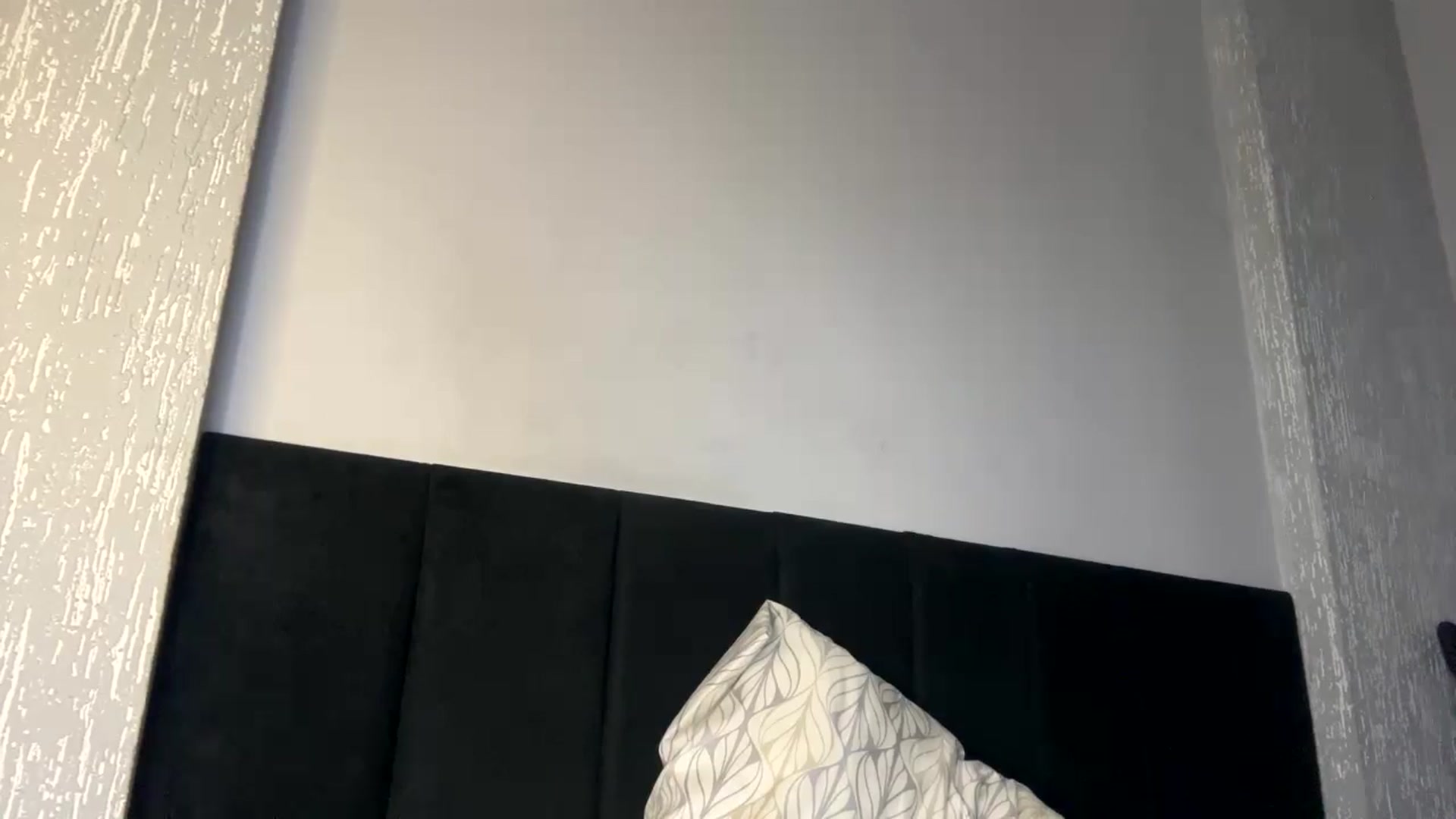 Gallery image thumbnail from cateyes1's myfreecams stream on, 05/09/2024, 24:42 image 13 of 20