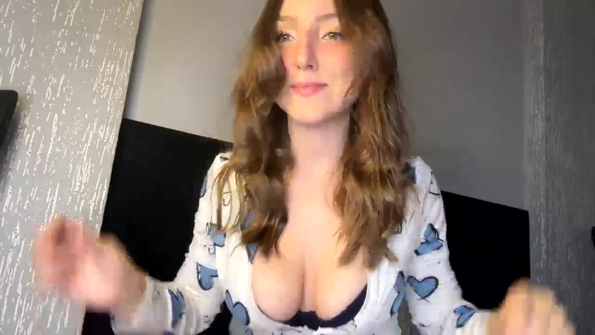 Gallery image thumbnail from cateyes1's myfreecams stream on, 05/14/2024, 23:39 image 3 of 20