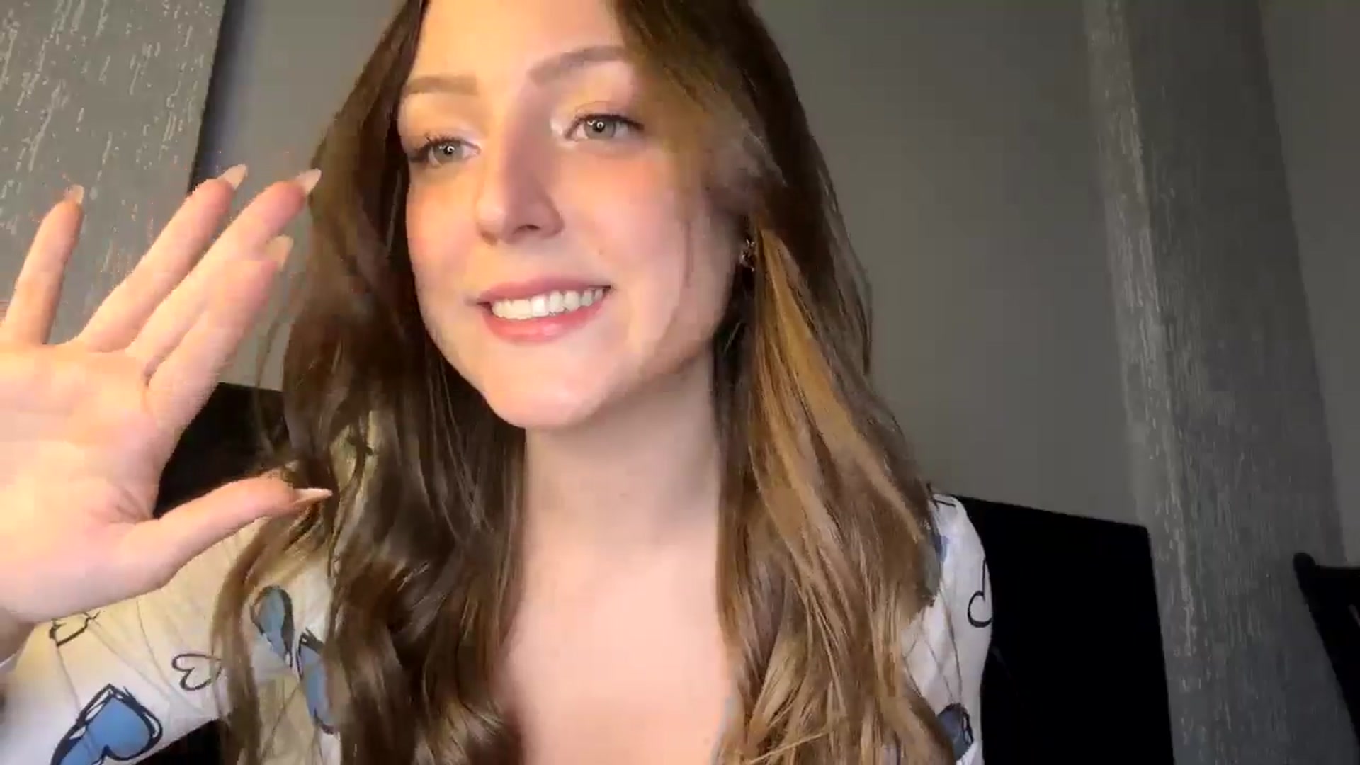 Gallery image thumbnail from cateyes1's myfreecams stream on, 05/15/2024, 02:43 image 14 of 20