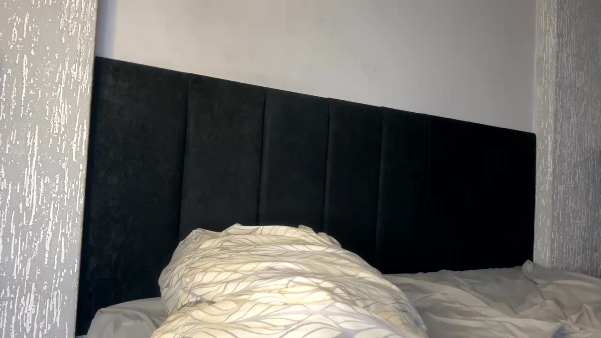 Gallery image thumbnail from cateyes1's myfreecams stream on, 05/15/2024, 02:43 image 12 of 20