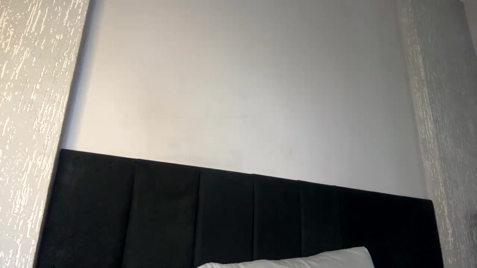 Gallery image thumbnail from cateyes1's myfreecams stream on, 05/22/2024, 23:37 image 19 of 20