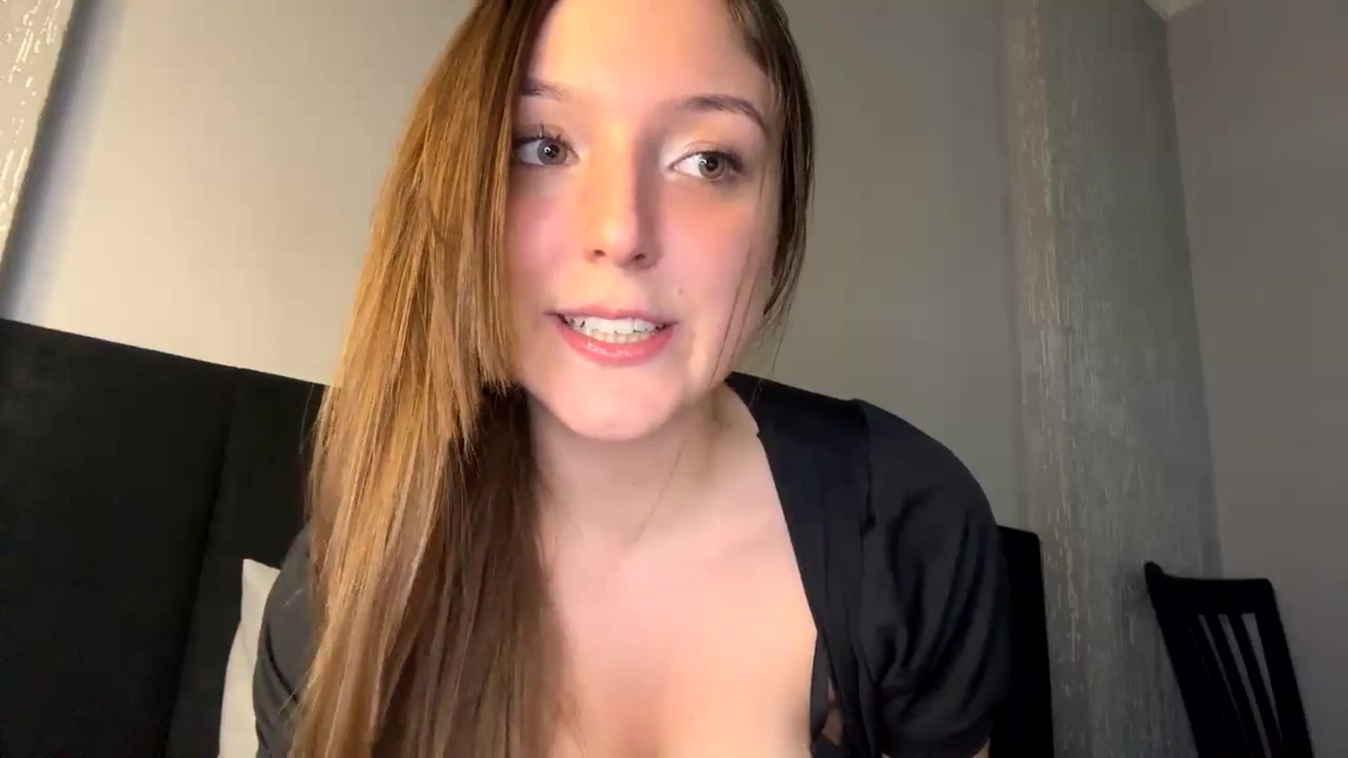 Gallery image thumbnail from cateyes1's myfreecams stream on, 05/23/2024, 01:02 image 13 of 20