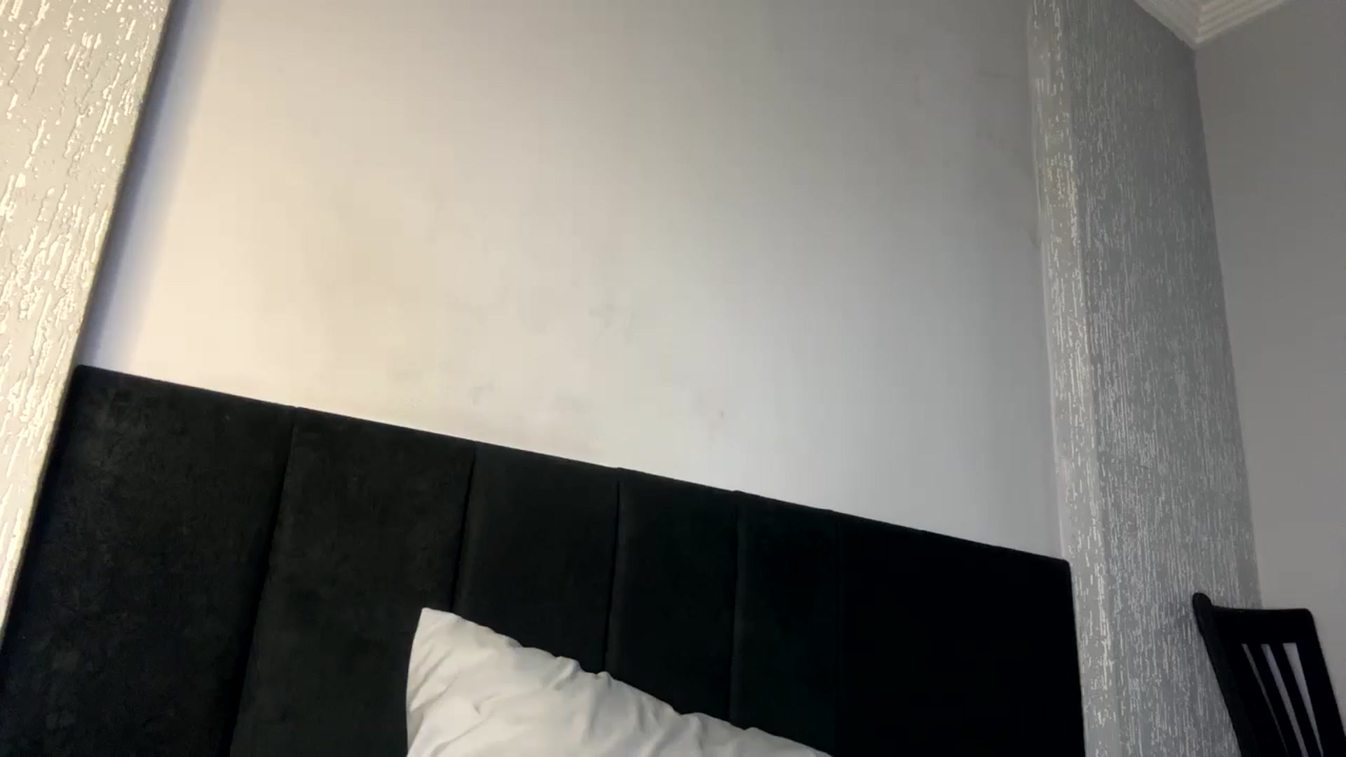 Gallery image thumbnail from cateyes1's myfreecams stream on, 05/26/2024, 01:26 image 8 of 20