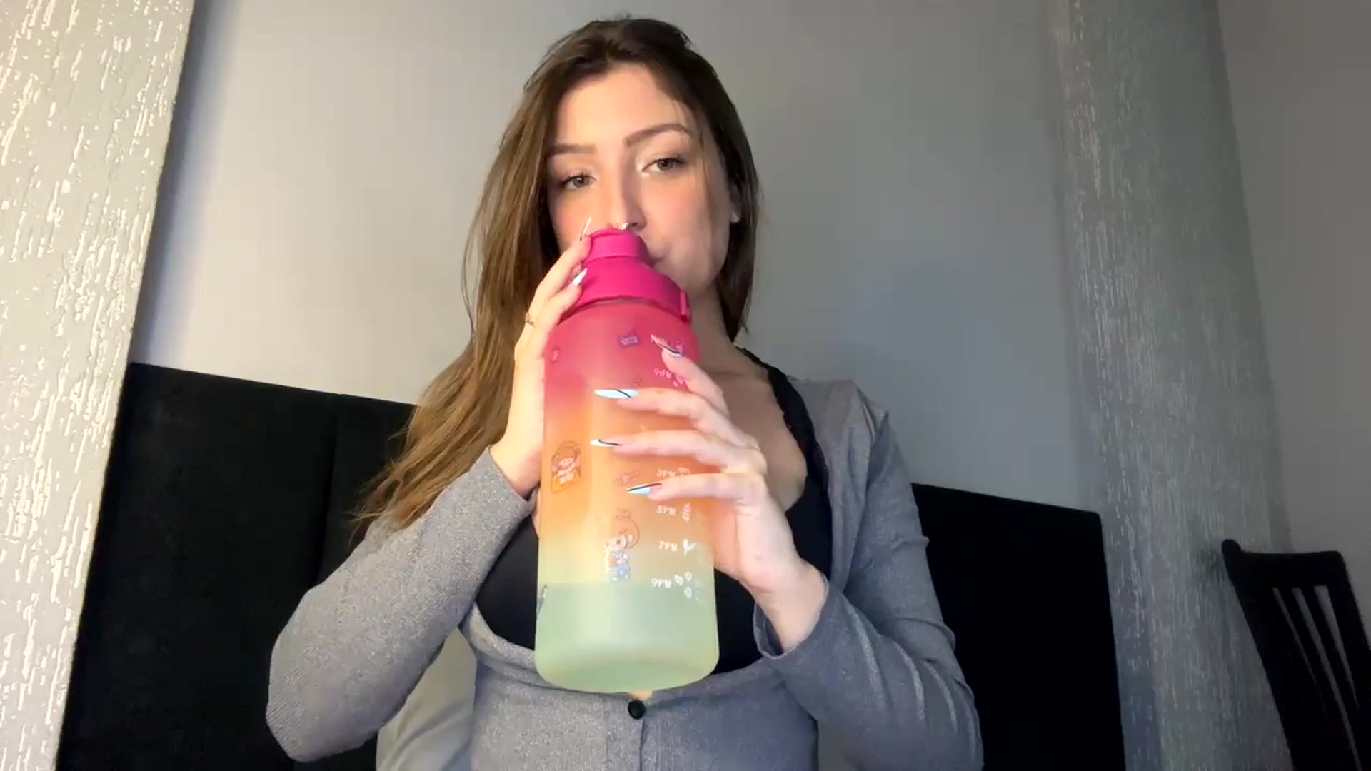 Gallery image thumbnail from cateyes1's myfreecams stream on, 05/29/2024, 24:07 image 20 of 20