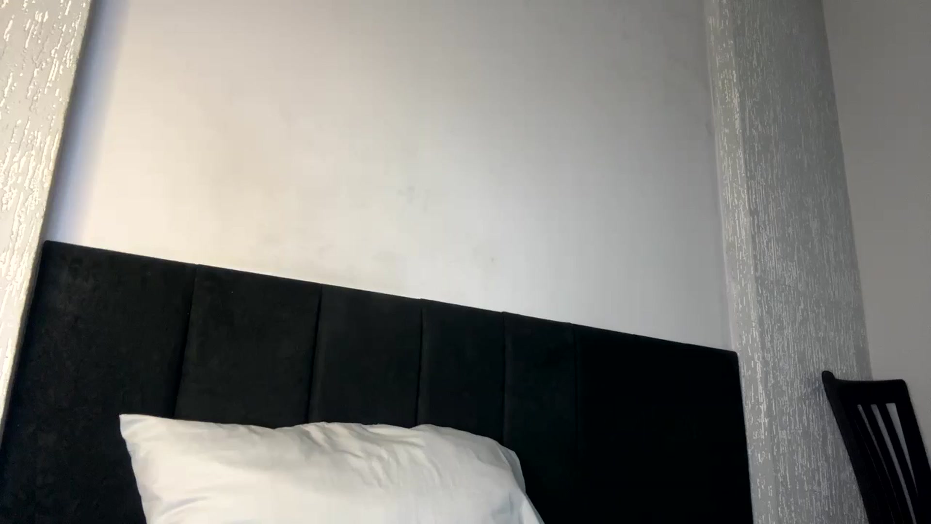 Gallery image thumbnail from cateyes1's myfreecams stream on, 05/31/2024, 01:02 image 11 of 20