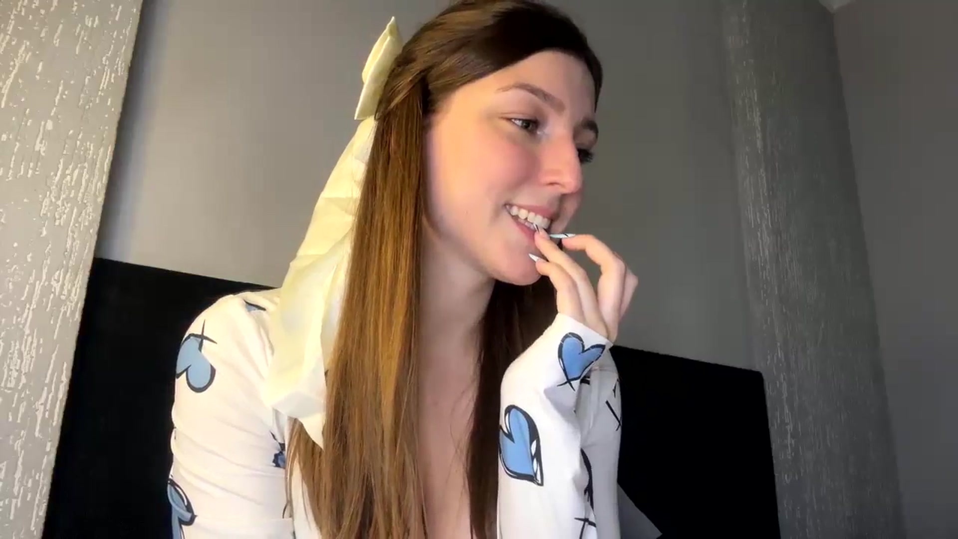 Gallery image thumbnail from cateyes1's myfreecams stream on, 06/05/2024, 23:19 image 10 of 20