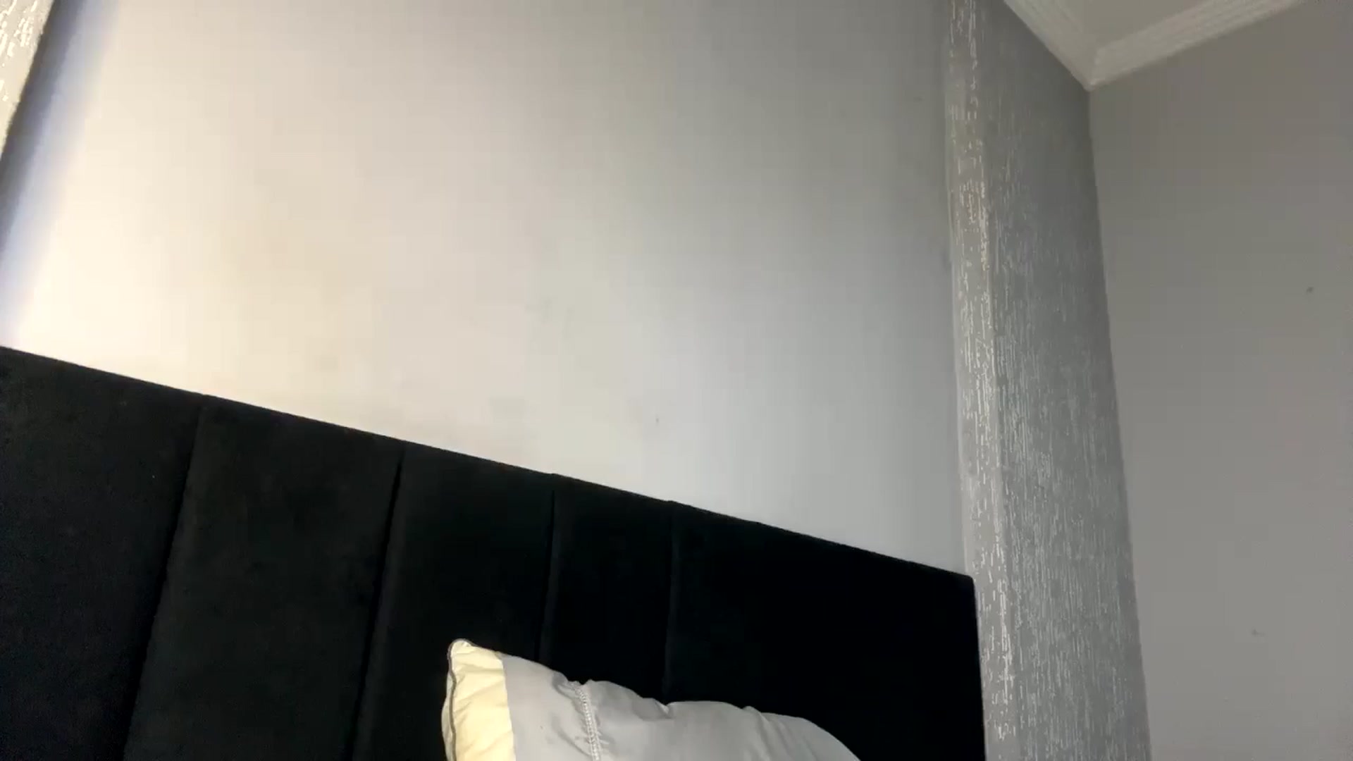 Gallery image thumbnail from cateyes1's myfreecams stream on, 06/05/2024, 23:19 image 7 of 20