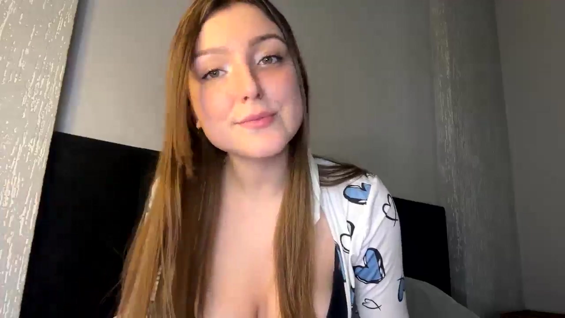 Gallery image thumbnail from cateyes1's myfreecams stream on, 06/05/2024, 23:36 image 8 of 20