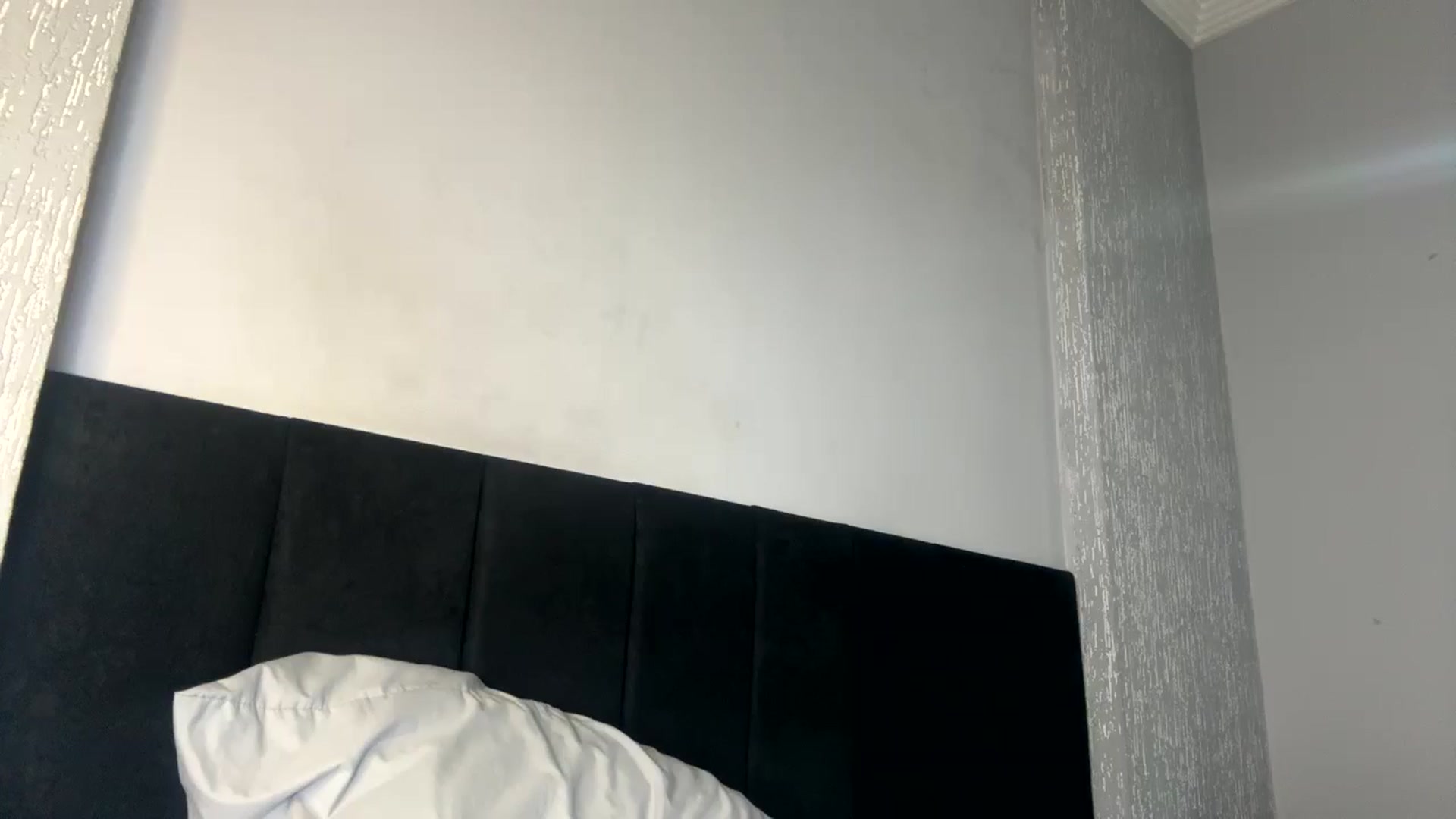 Gallery image thumbnail from cateyes1's myfreecams stream on, 06/07/2024, 24:02 image 12 of 20