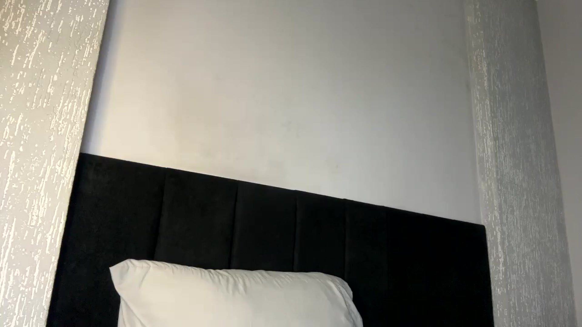 Gallery image thumbnail from cateyes1's myfreecams stream on, 06/11/2024, 24:01 image 13 of 20