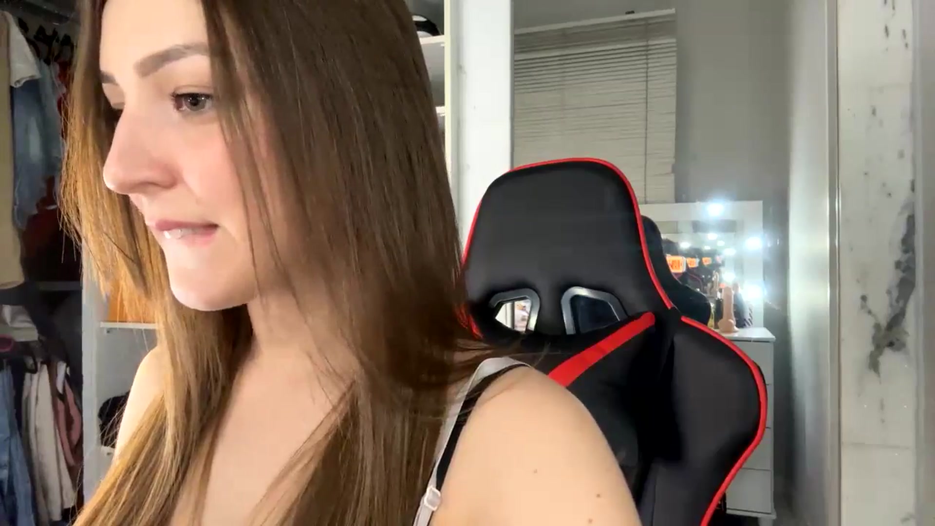 Gallery image thumbnail from cateyes1's myfreecams stream on, 06/20/2024, 01:38 image 20 of 20
