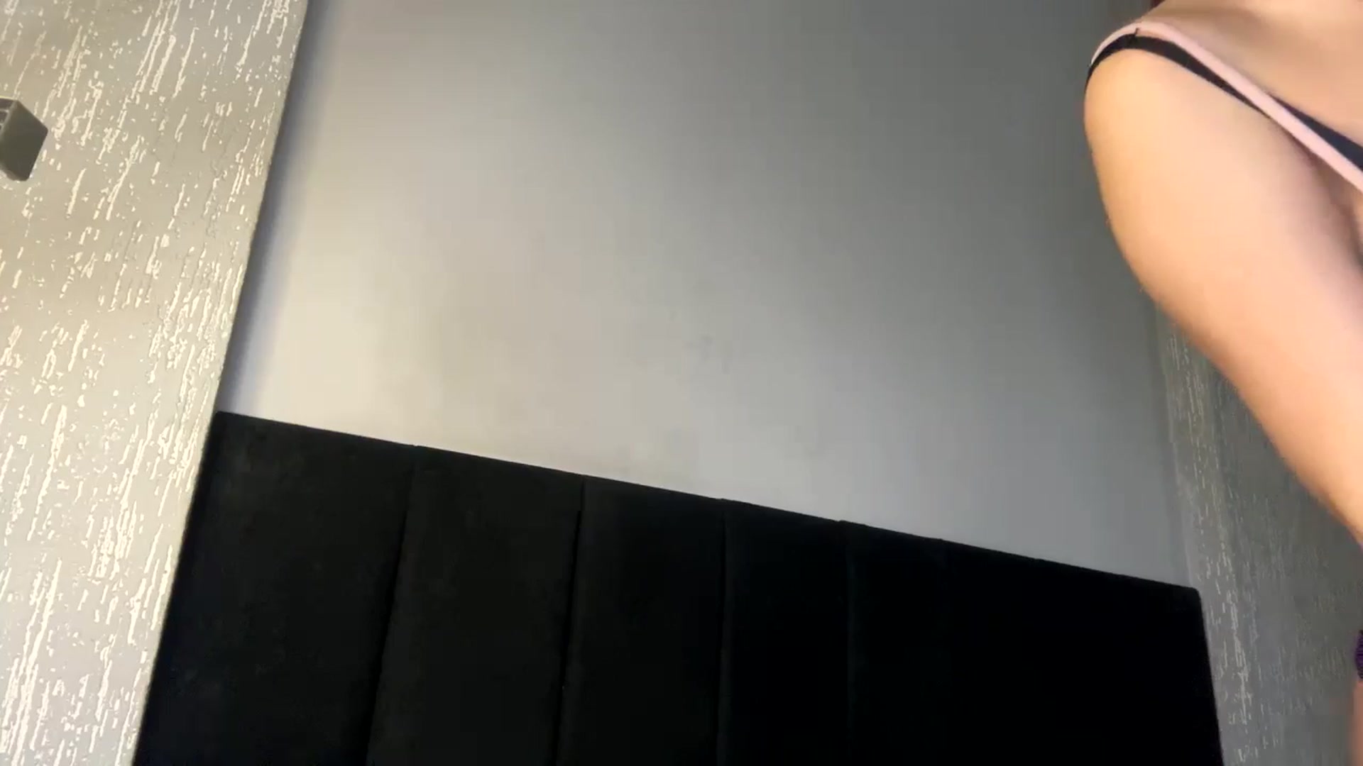 Gallery image thumbnail from cateyes1's myfreecams stream on, 06/21/2024, 23:58 image 16 of 20