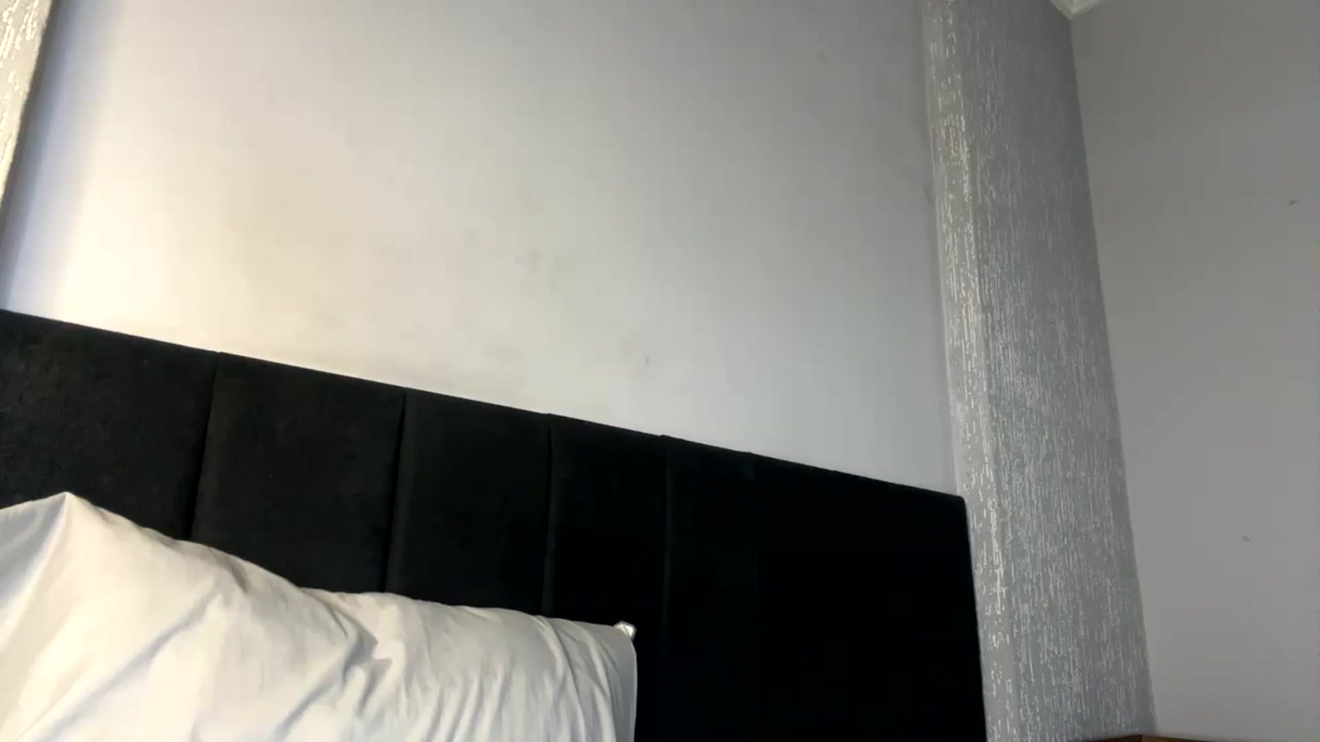 Gallery image thumbnail from cateyes1's myfreecams stream on, 06/22/2024, 02:38 image 7 of 20