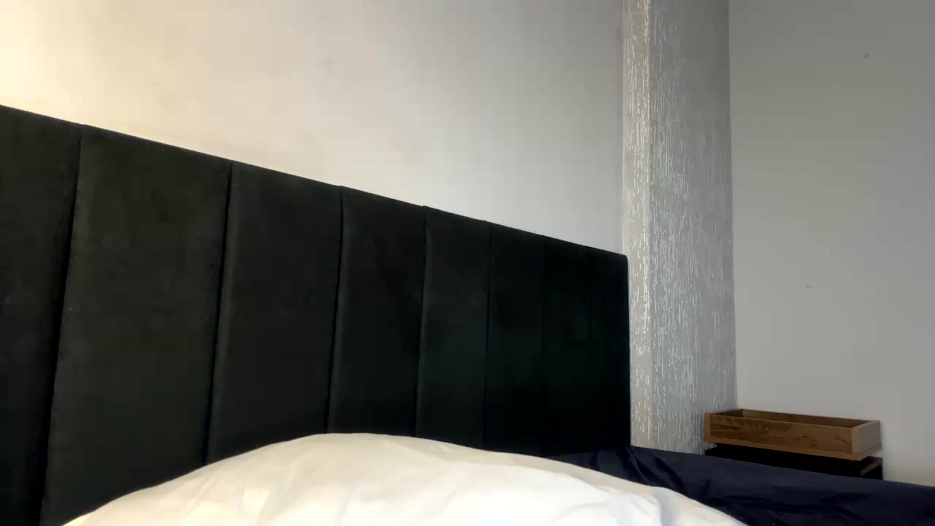 Gallery image thumbnail from cateyes1's myfreecams stream on, 06/29/2024, 02:16 image 14 of 20