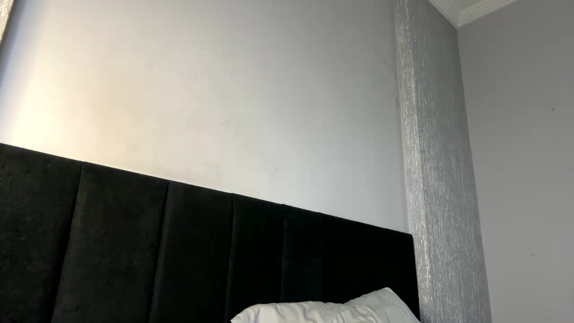 Gallery image thumbnail from cateyes1's myfreecams stream on, 06/29/2024, 04:00 image 19 of 20