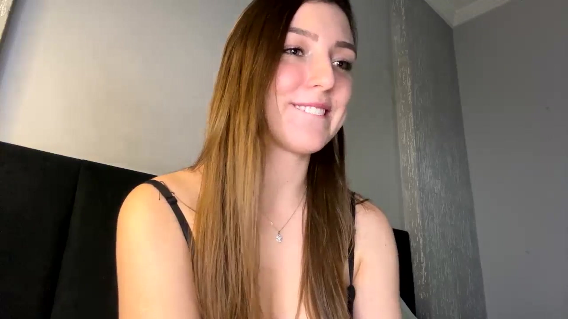 Gallery image thumbnail from cateyes1's myfreecams stream on, 06/29/2024, 04:00 image 17 of 20