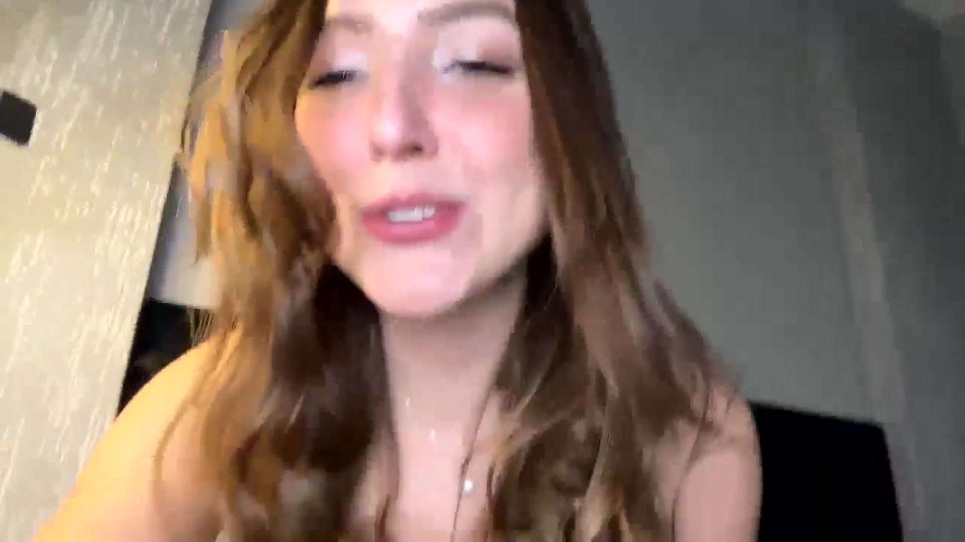 Gallery image thumbnail from cateyes1's myfreecams stream on, 07/04/2024, 24:01 image 6 of 20