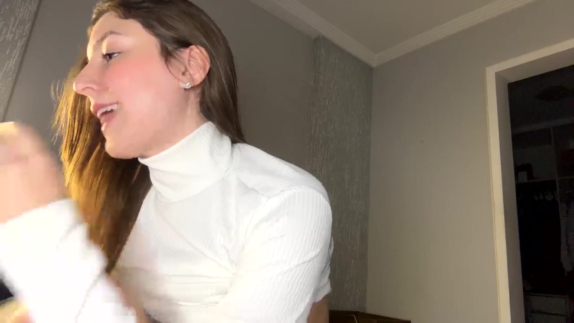 Gallery image thumbnail from cateyes1's myfreecams stream on, 07/13/2024, 24:49 image 5 of 20