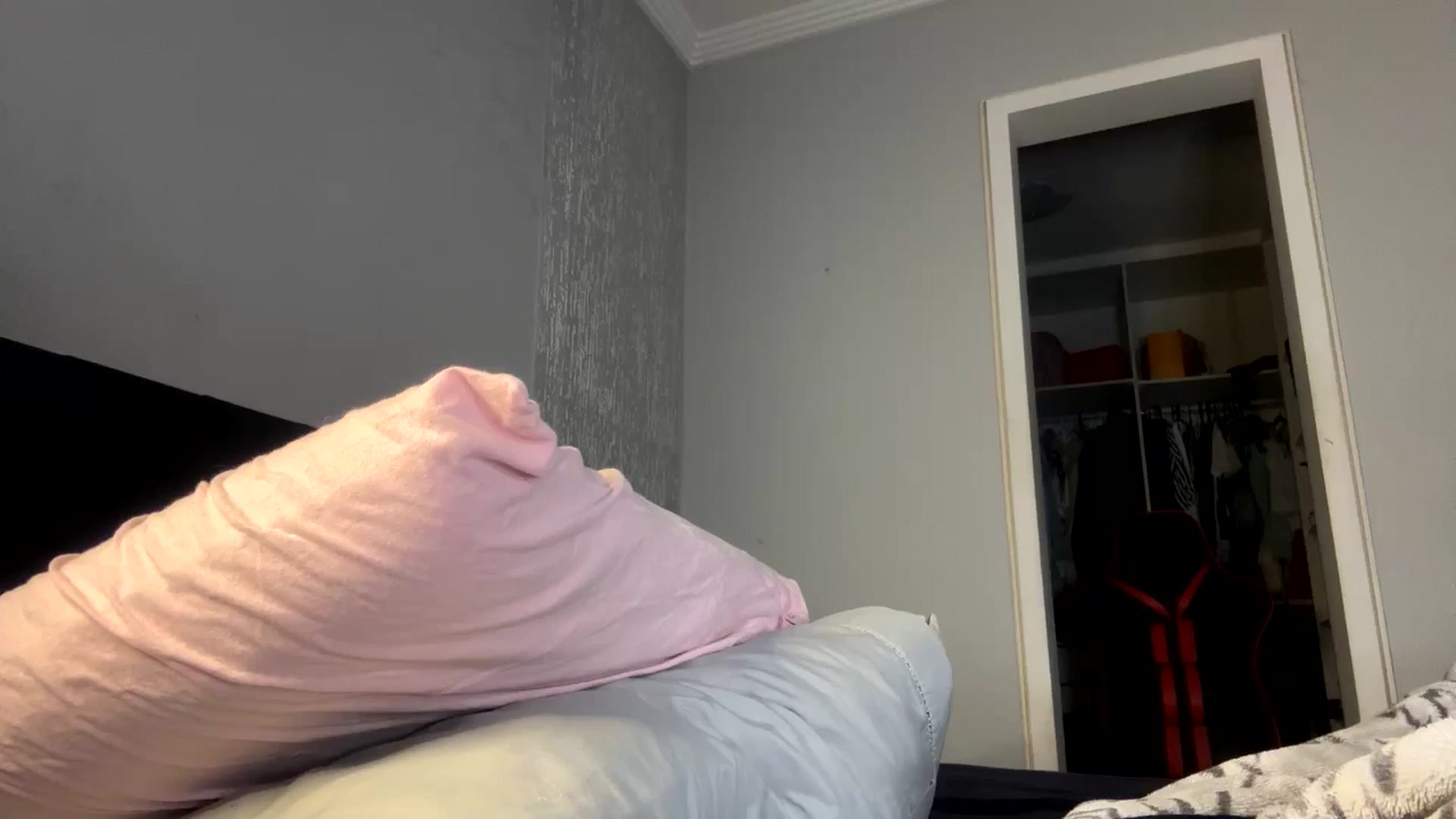 Gallery image thumbnail from cateyes1's myfreecams stream on, 07/13/2024, 01:37 image 10 of 20