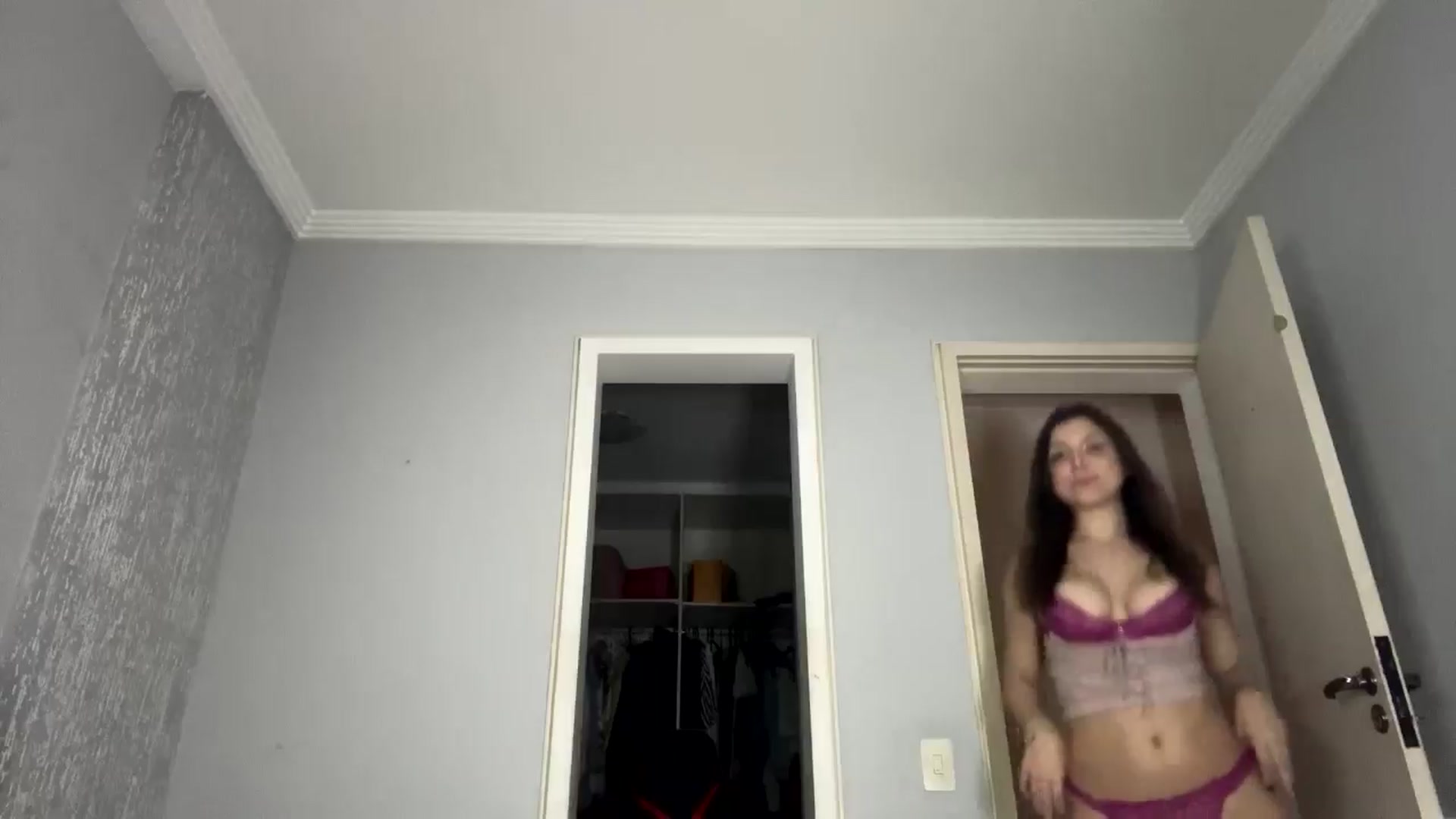 Gallery image thumbnail from cateyes1's myfreecams stream on, 07/13/2024, 03:43 image 15 of 20