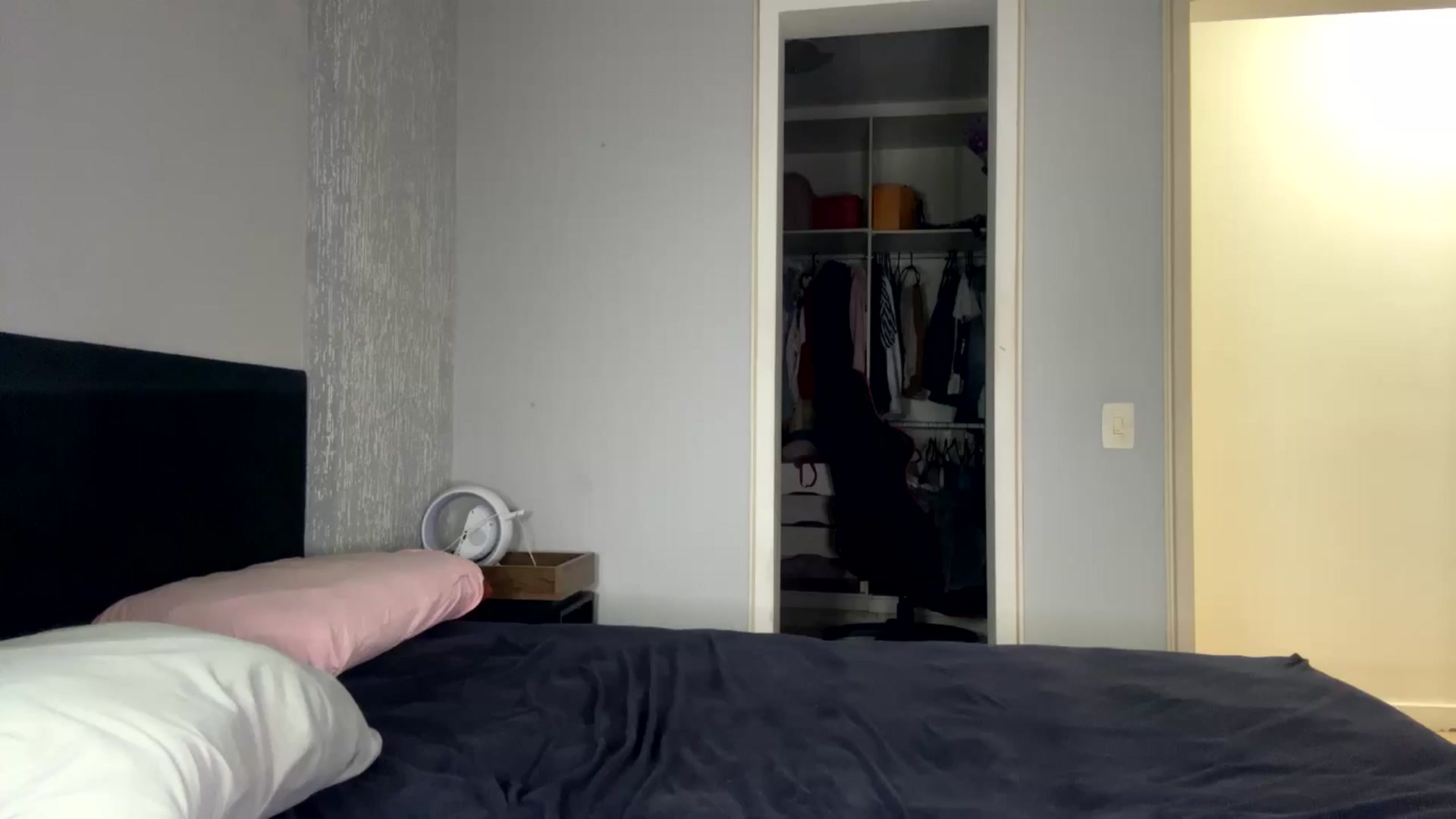 Gallery image thumbnail from cateyes1's myfreecams stream on, 07/15/2024, 23:39 image 16 of 20