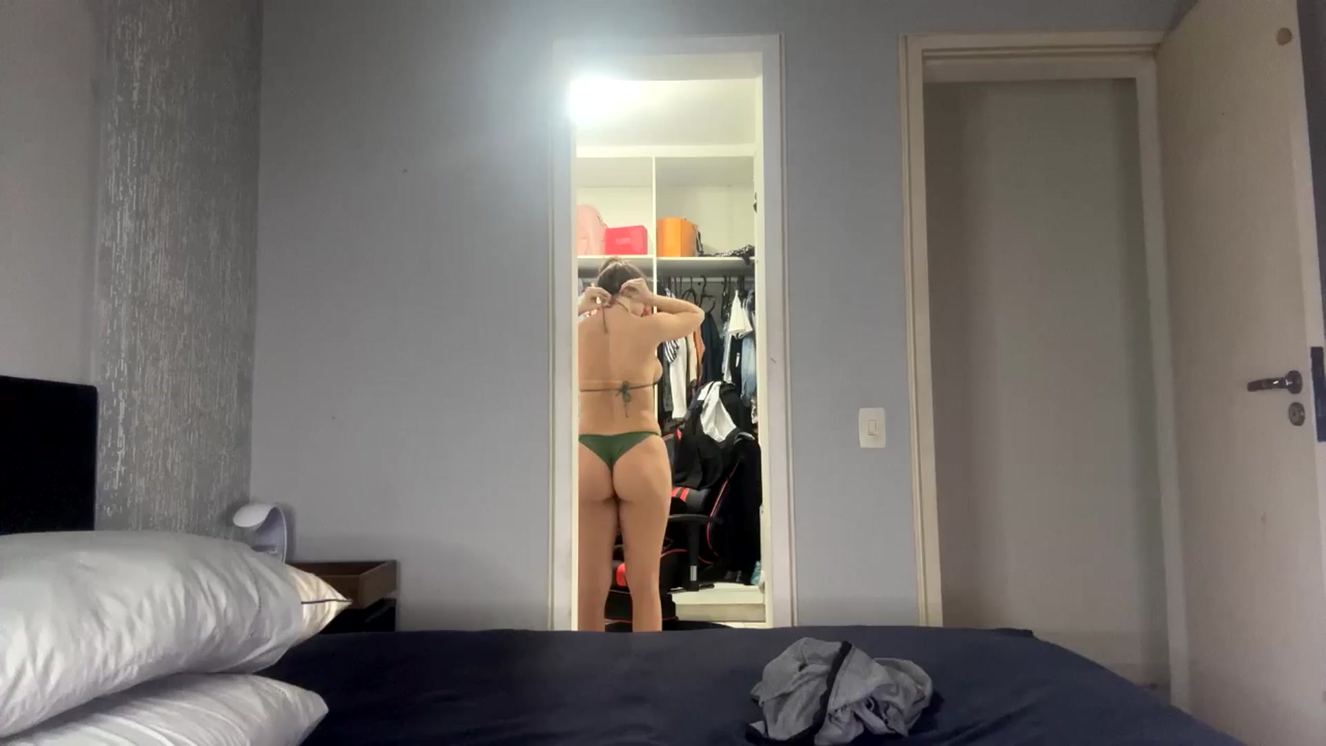 Gallery image thumbnail from cateyes1's myfreecams stream on, 07/20/2024, 03:06 image 17 of 20