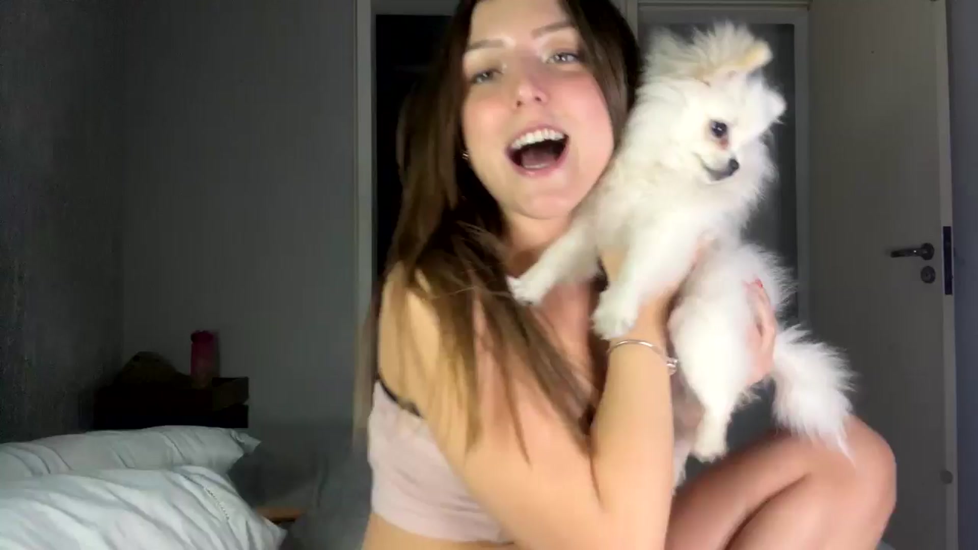 Gallery image thumbnail from cateyes1's myfreecams stream on, 07/27/2024, 01:31 image 13 of 20