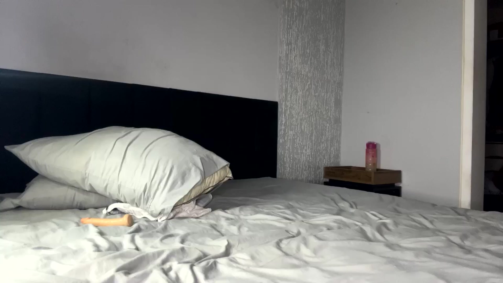 Gallery image thumbnail from cateyes1's myfreecams stream on, 07/30/2024, 24:00 image 14 of 20