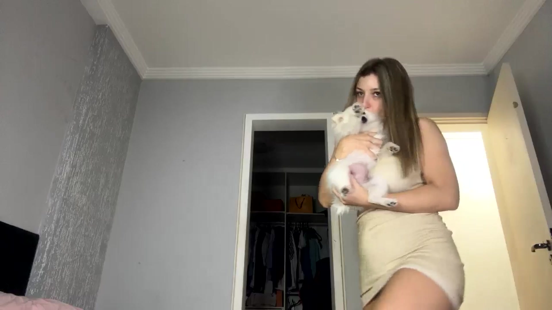 Gallery image thumbnail from cateyes1's myfreecams stream on, 08/13/2024, 02:47 image 18 of 20