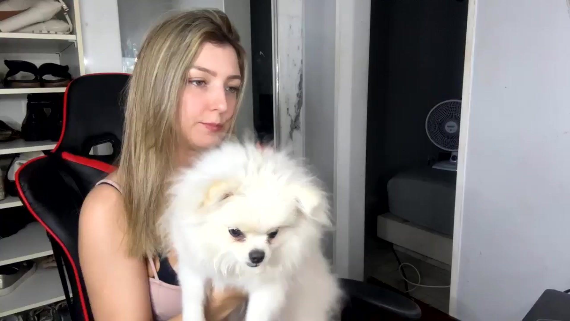 Gallery image thumbnail from cateyes1's myfreecams stream on, 08/23/2024, 04:34 image 1 of 20