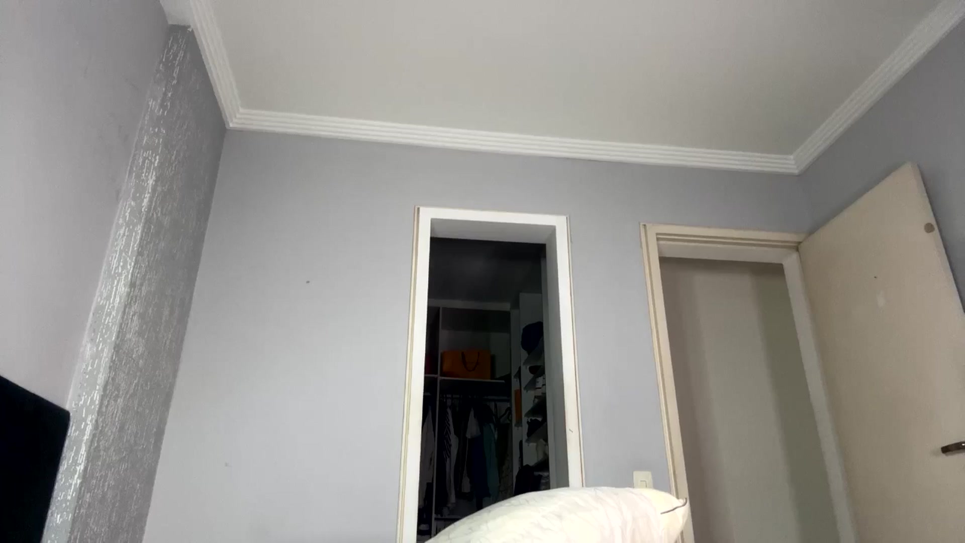 Gallery image thumbnail from cateyes1's myfreecams stream on, 09/09/2024, 01:30 image 14 of 20