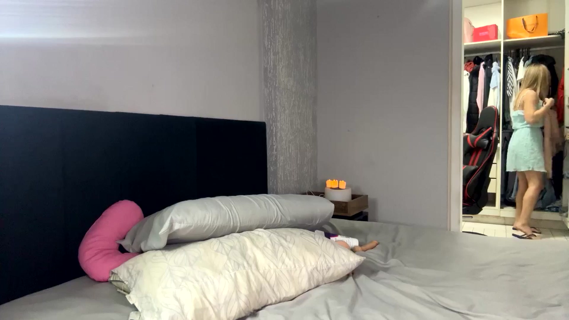 Gallery image thumbnail from cateyes1's myfreecams stream on, 09/11/2024, 01:21 image 2 of 20