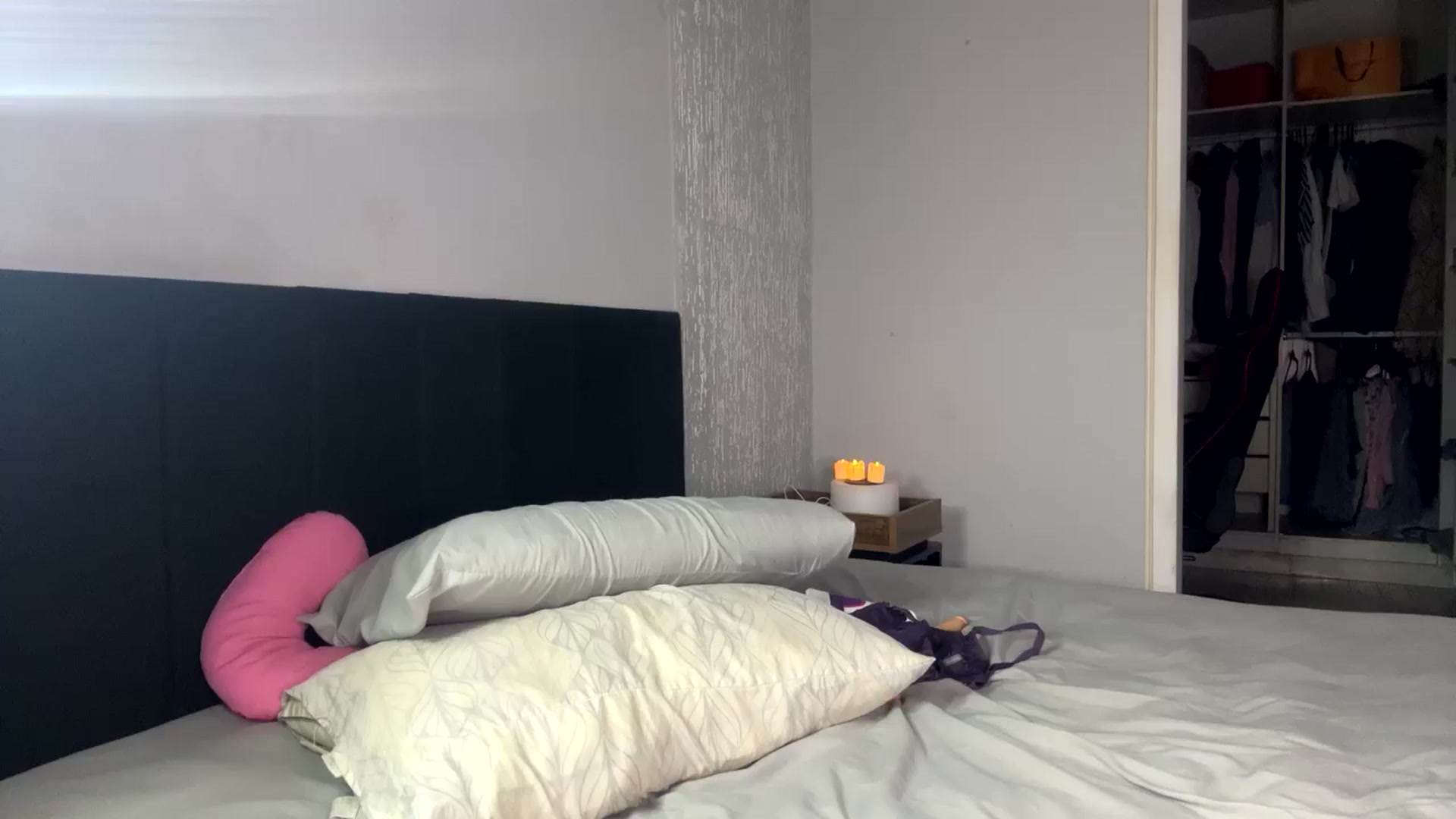 Gallery image thumbnail from cateyes1's myfreecams stream on, 09/11/2024, 01:21 image 3 of 20